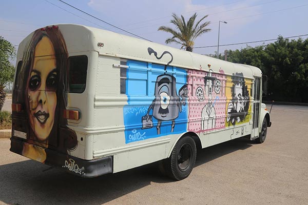 Arts-Bus-Caravan-Lebanon6